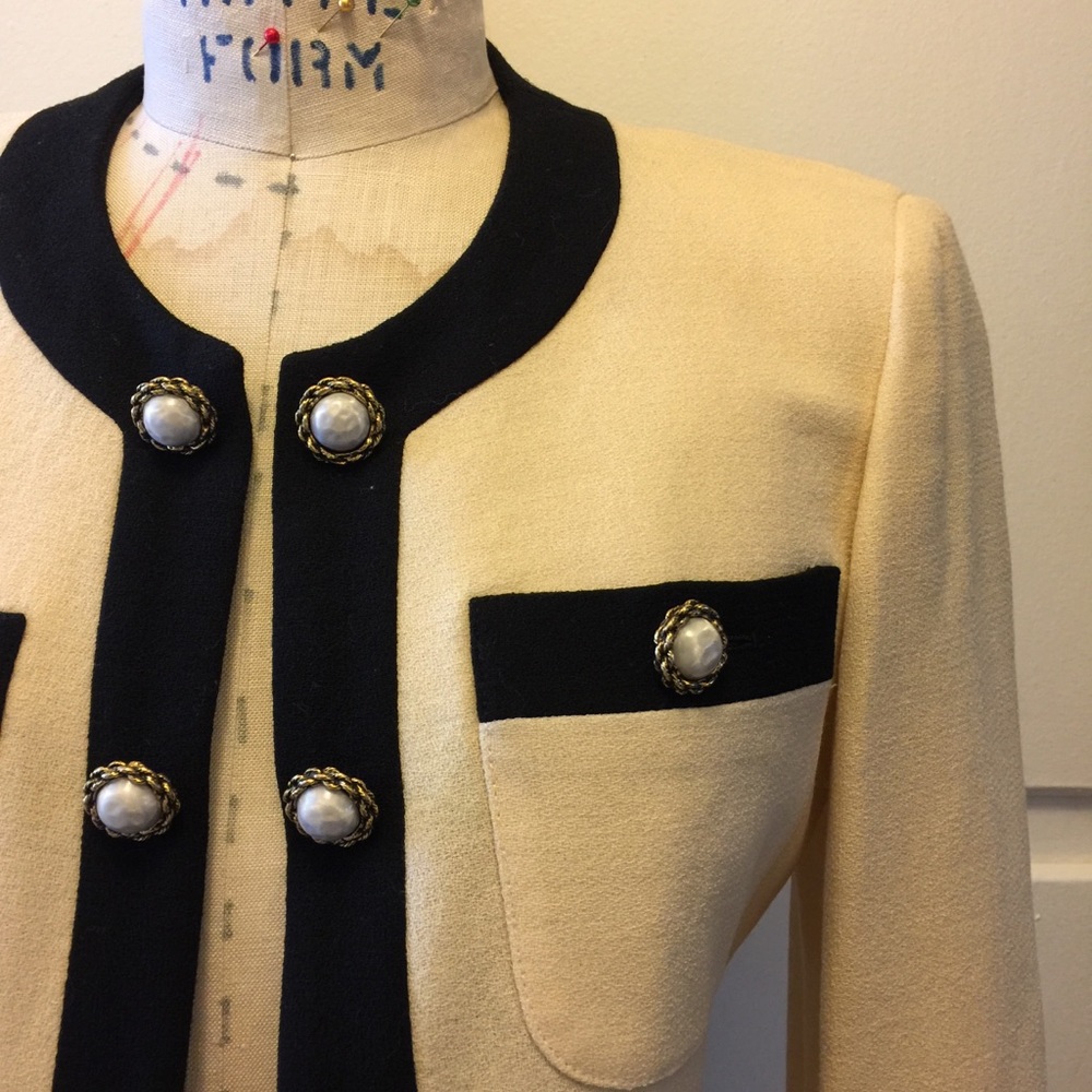 SOLD 90s Moschino Jacket skirt suit set 6 IT 40 - Picture 3 of 8